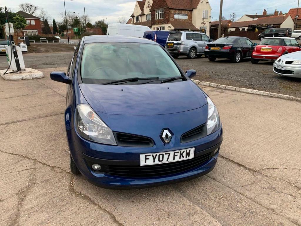RENAULT CLIO