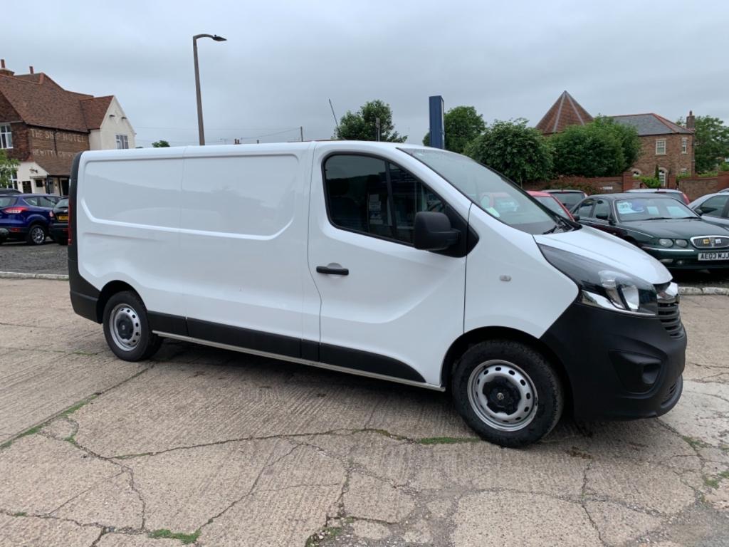 VAUXHALL VIVARO