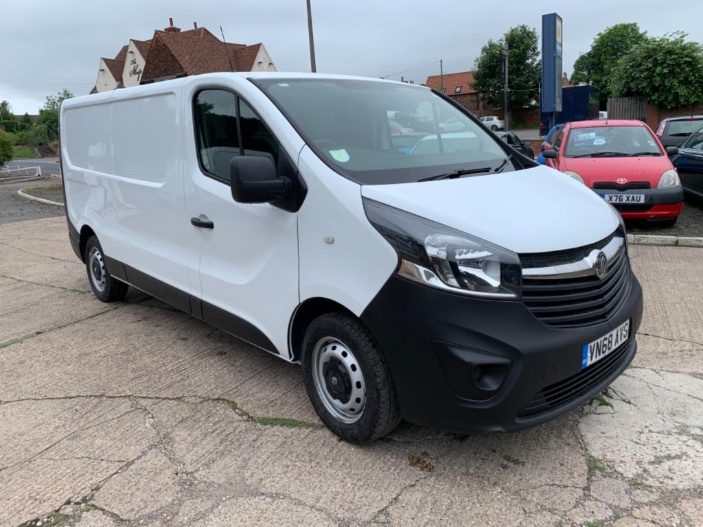 VAUXHALL VIVARO