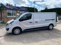 VAUXHALL VIVARO