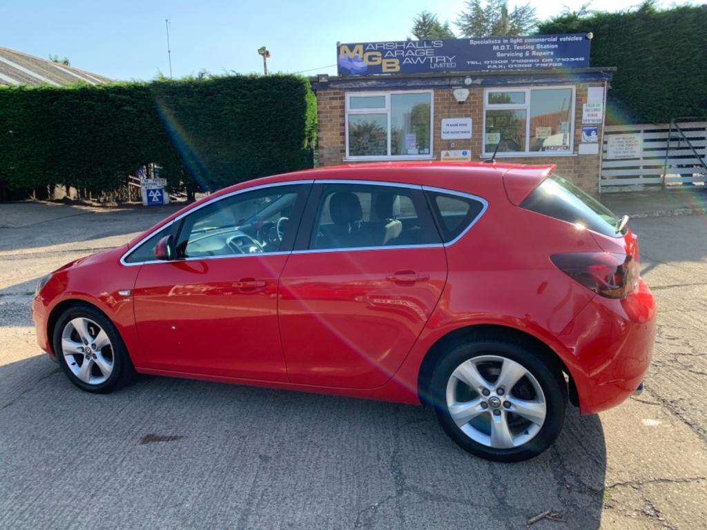 VAUXHALL ASTRA
