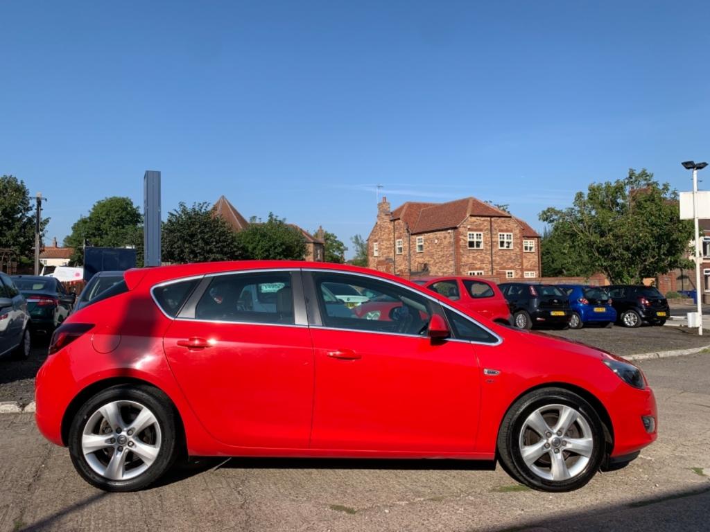 VAUXHALL ASTRA