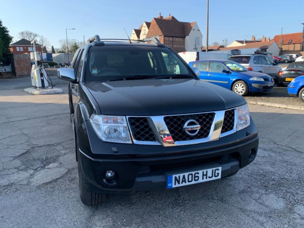 NISSAN NAVARA