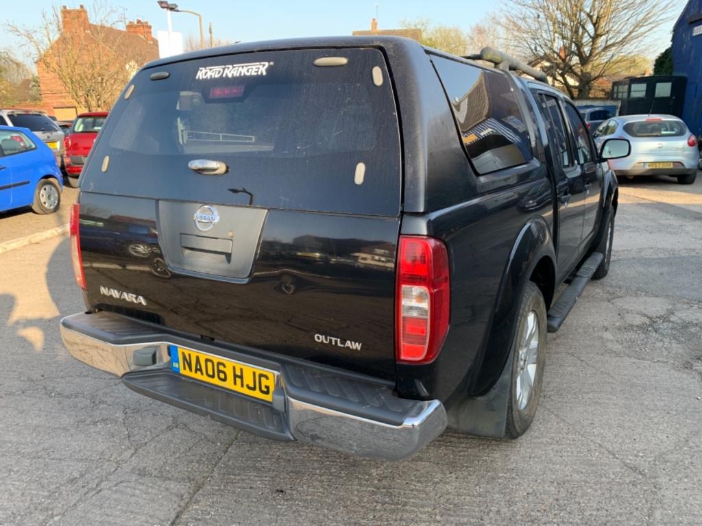NISSAN NAVARA