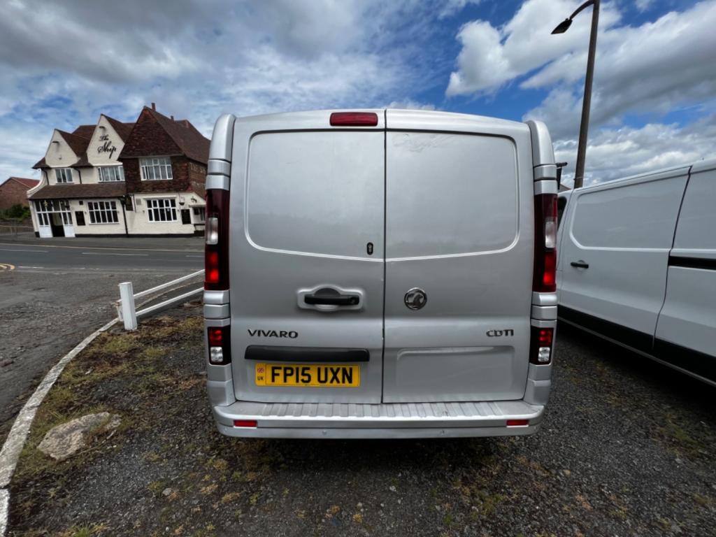 VAUXHALL VIVARO