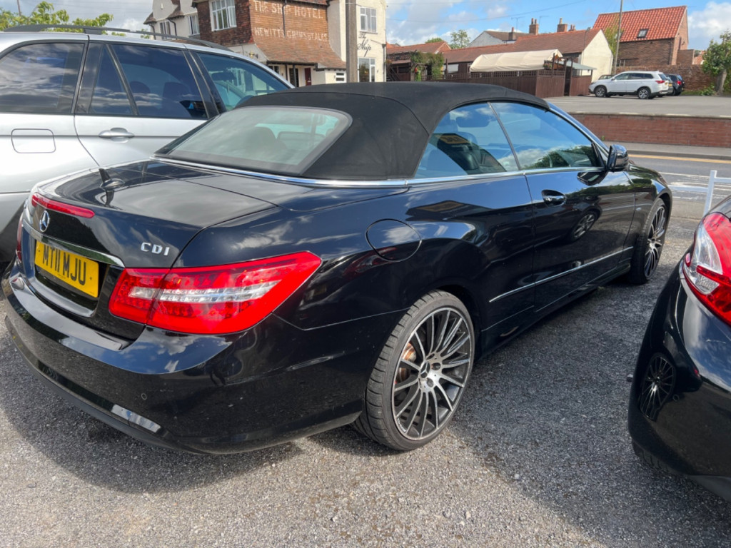 MERCEDES-BENZ E CLASS