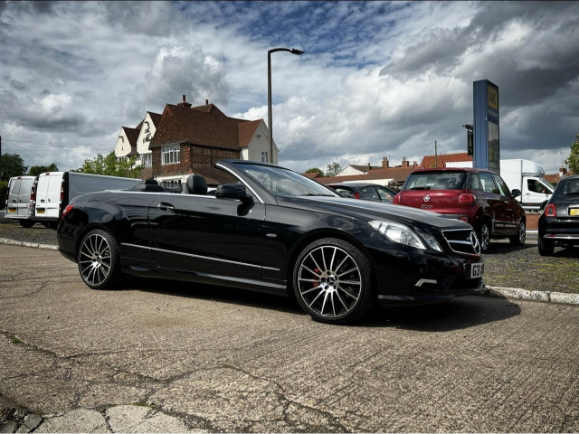 MERCEDES-BENZ E CLASS E220 CDI BLUEEFFICIENCY SPORT