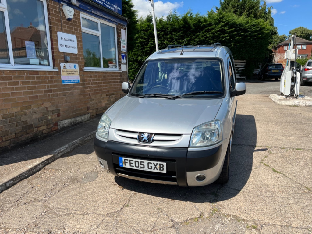 PEUGEOT PARTNER