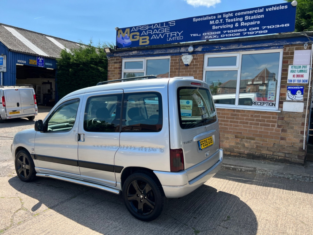 PEUGEOT PARTNER