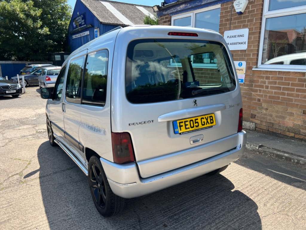 PEUGEOT PARTNER