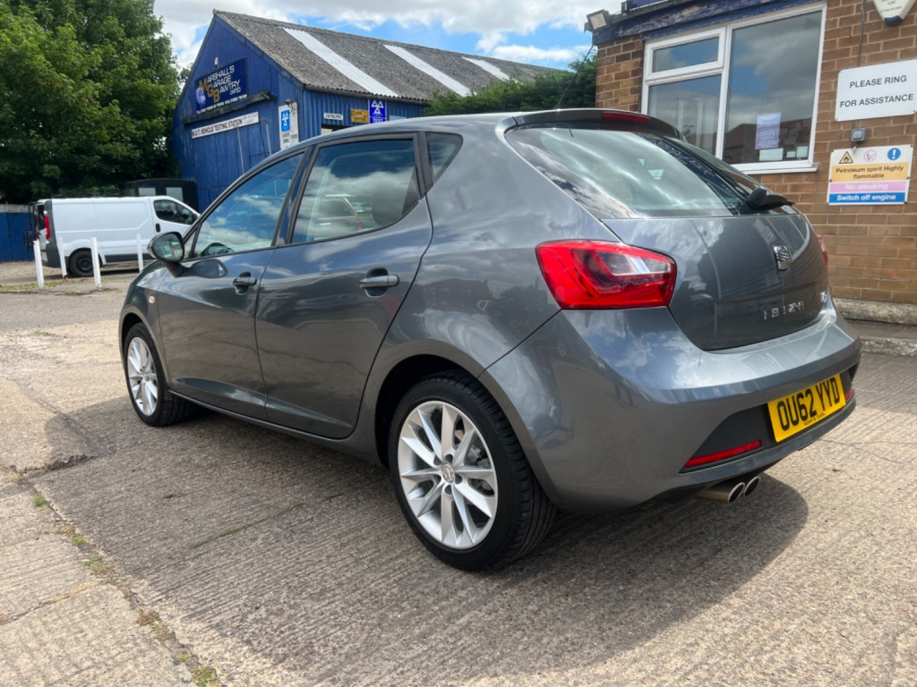 SEAT IBIZA