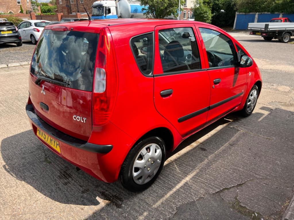 MITSUBISHI COLT