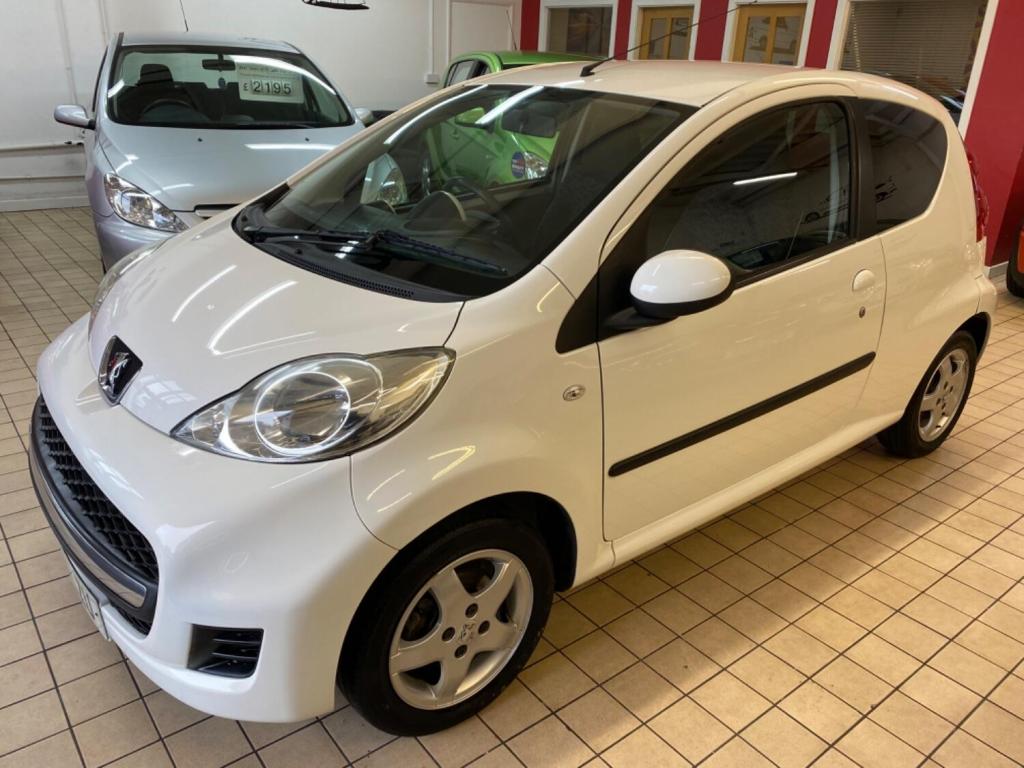 PEUGEOT 107