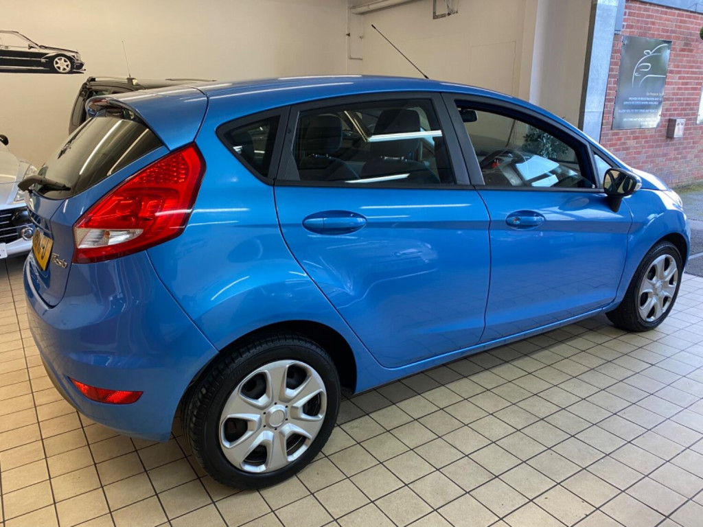 FORD FIESTA