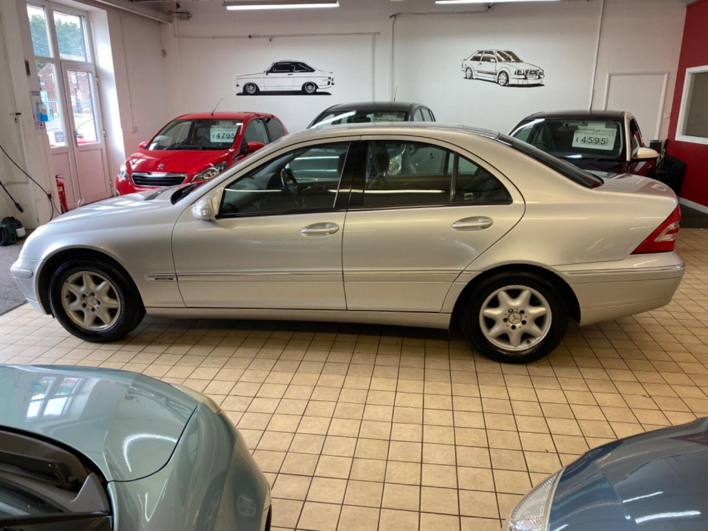 MERCEDES-BENZ C CLASS