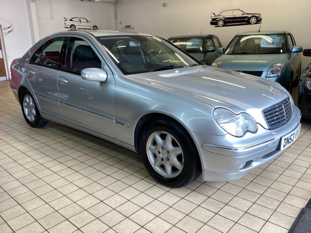 View MERCEDES-BENZ C CLASS 2.1 C220 CDI Elegance SE