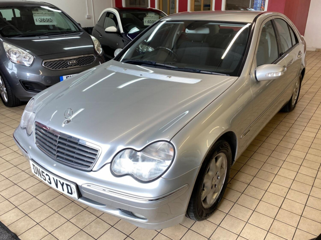 View MERCEDES-BENZ C CLASS 2.1 C220 CDI Elegance SE