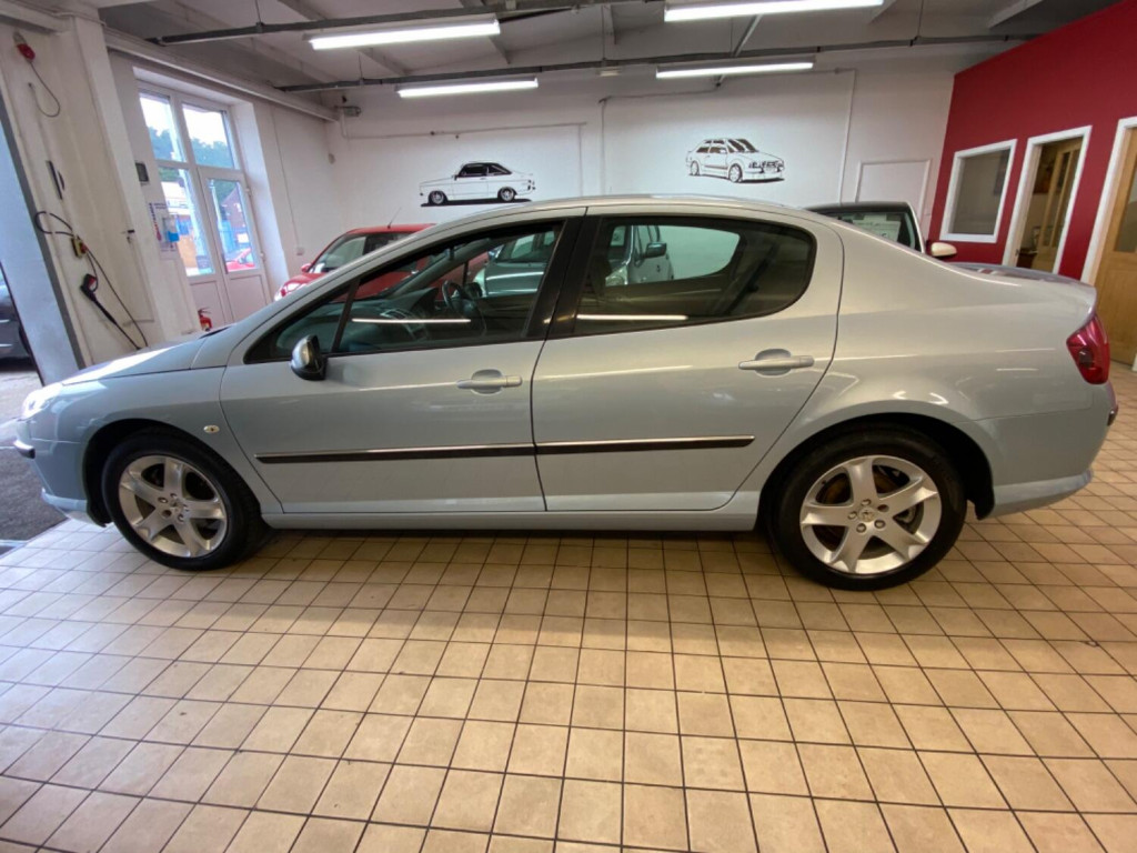 PEUGEOT 407