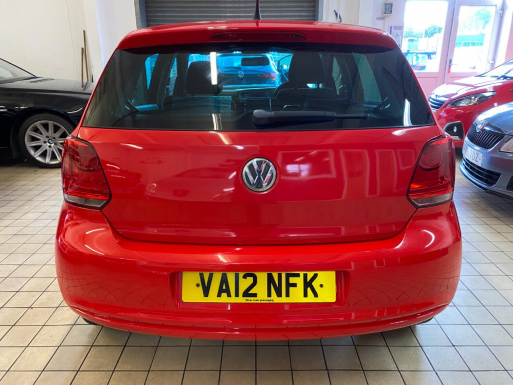 VOLKSWAGEN POLO