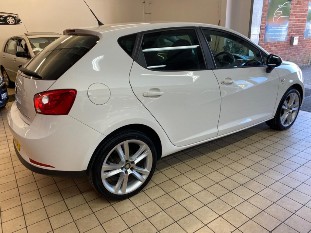 SEAT IBIZA