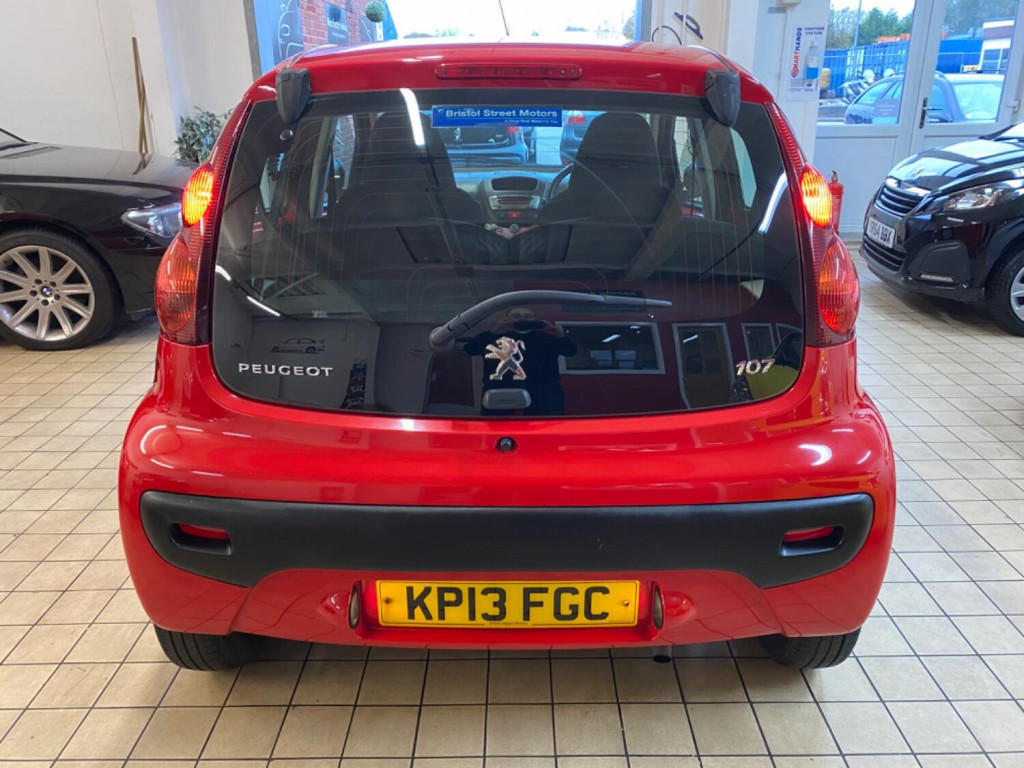 PEUGEOT 107
