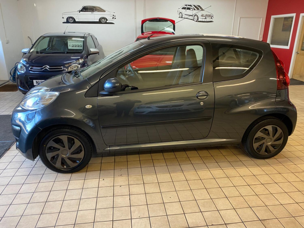 PEUGEOT 107