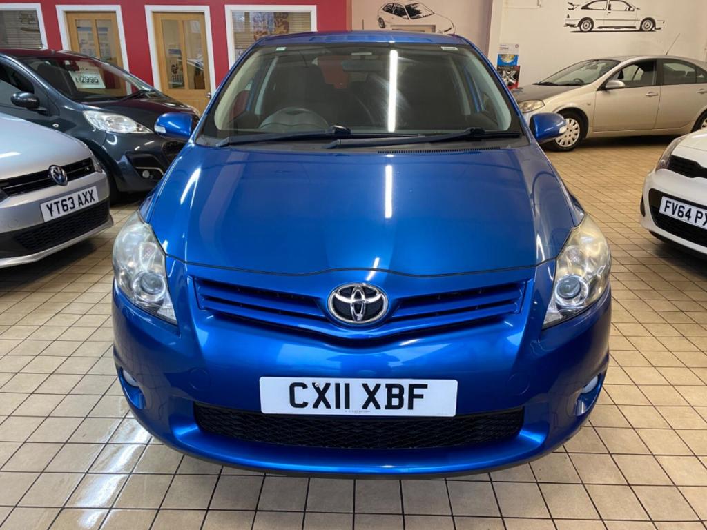 View TOYOTA AURIS 1.6 V-Matic SR