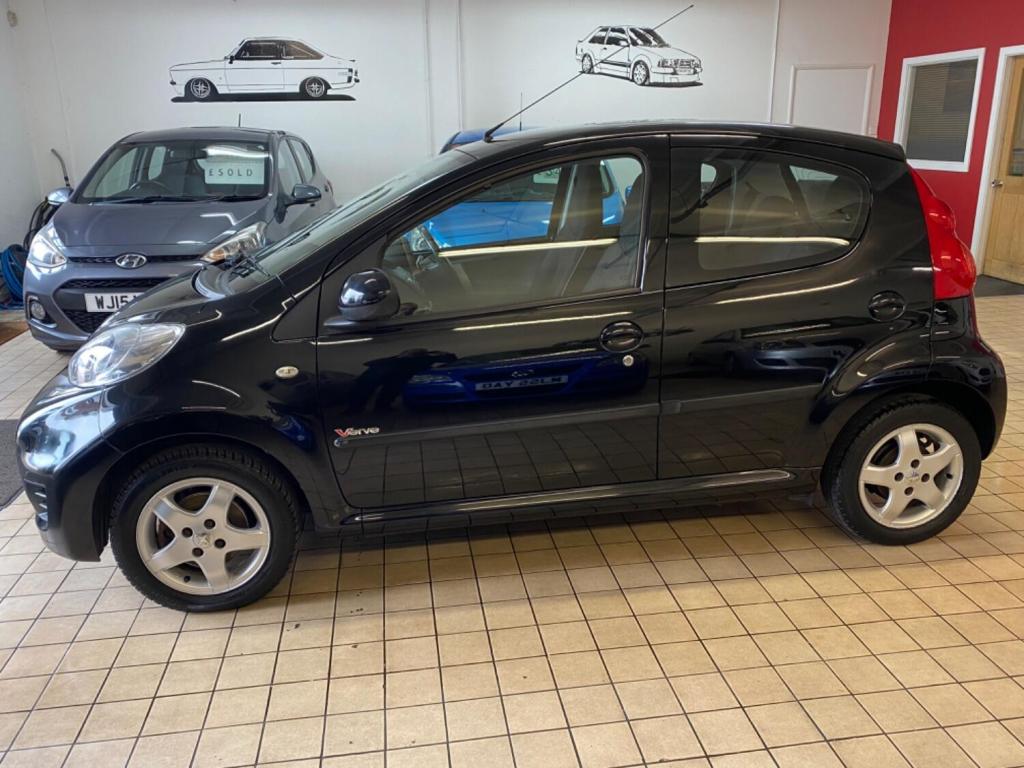 PEUGEOT 107