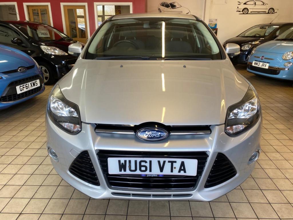 View FORD FOCUS 1.6 Titanium