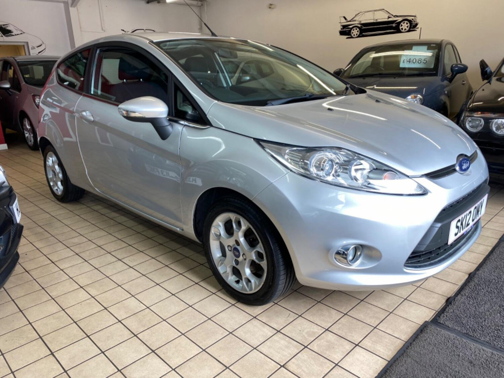 View FORD FIESTA 1.3 Zetec