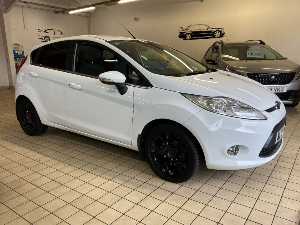 View FORD FIESTA 1.3 Zetec