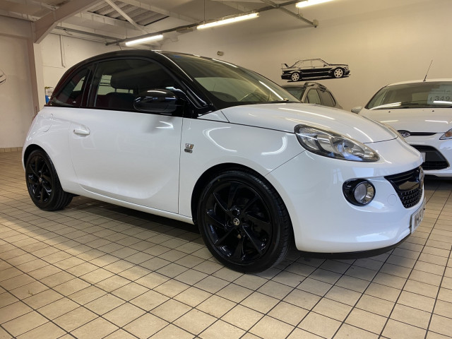 VAUXHALL ADAM 1.2 i Griffin