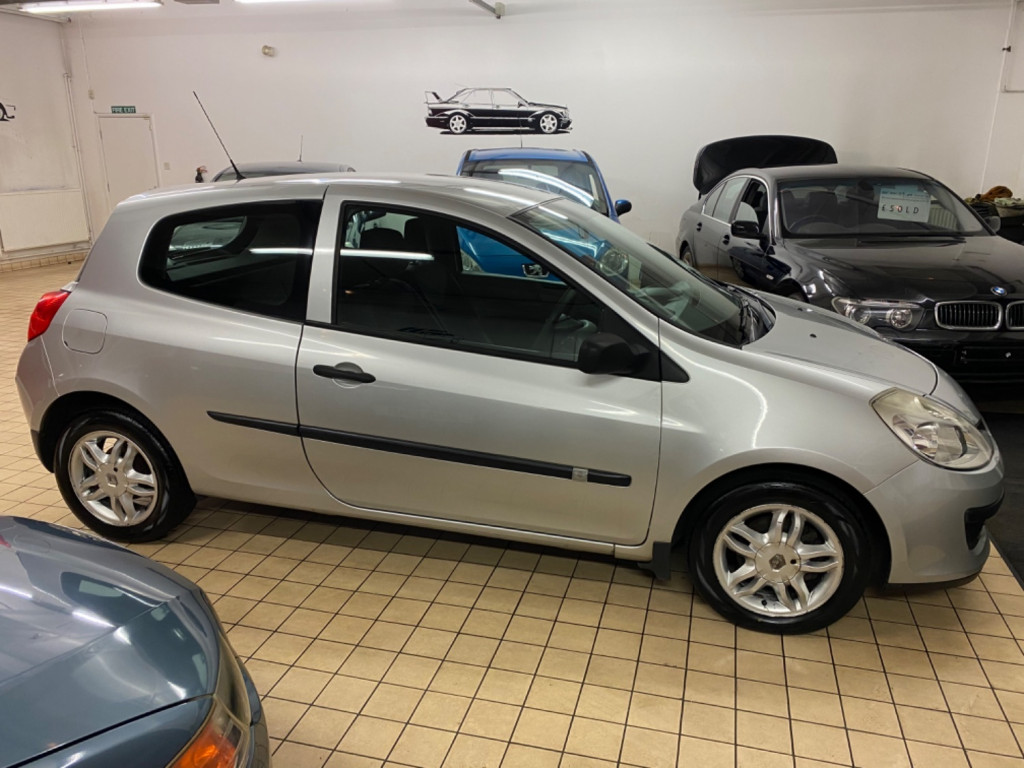 RENAULT CLIO