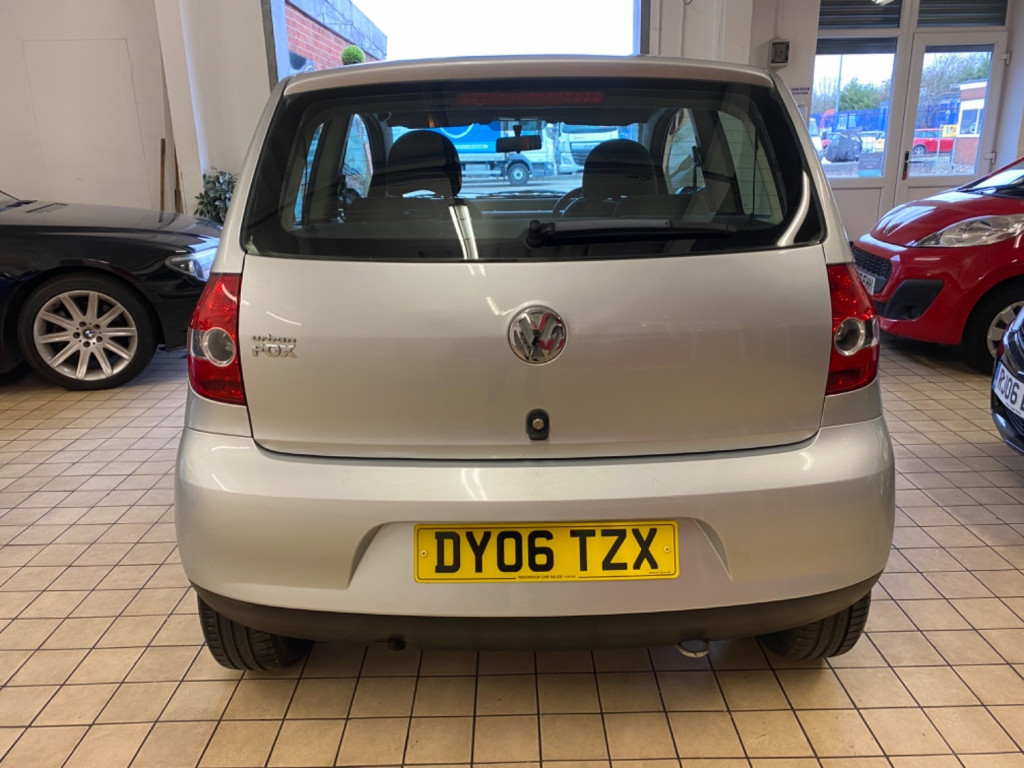 VOLKSWAGEN FOX