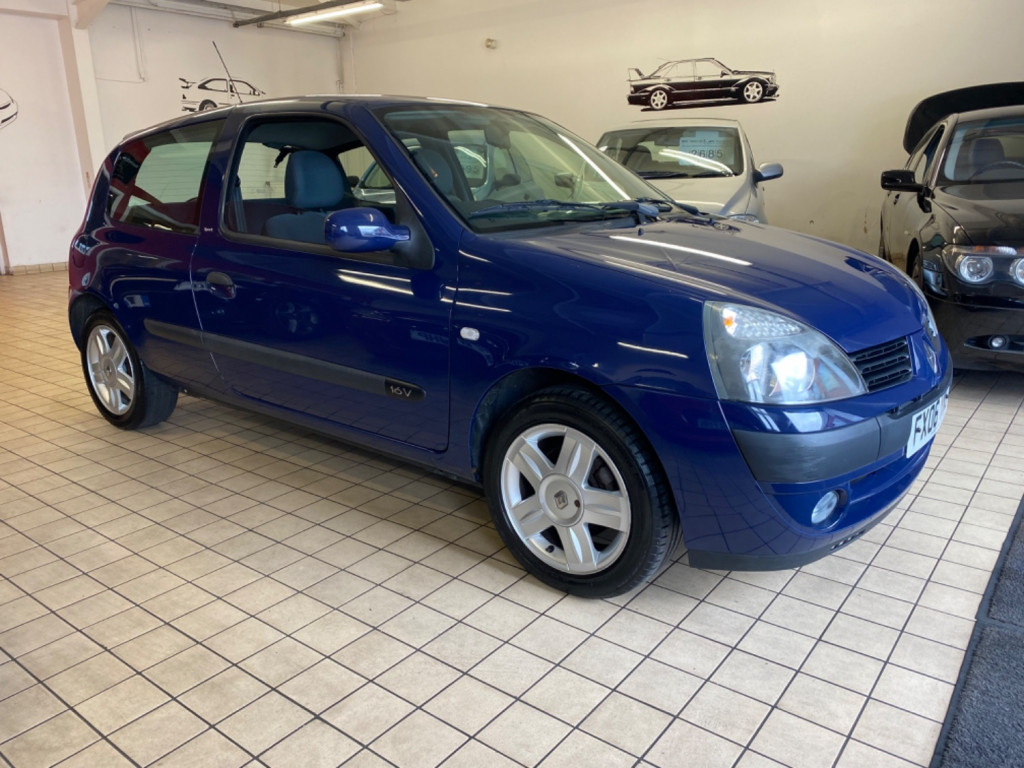 View RENAULT CLIO CAMPUS SPORT 16V