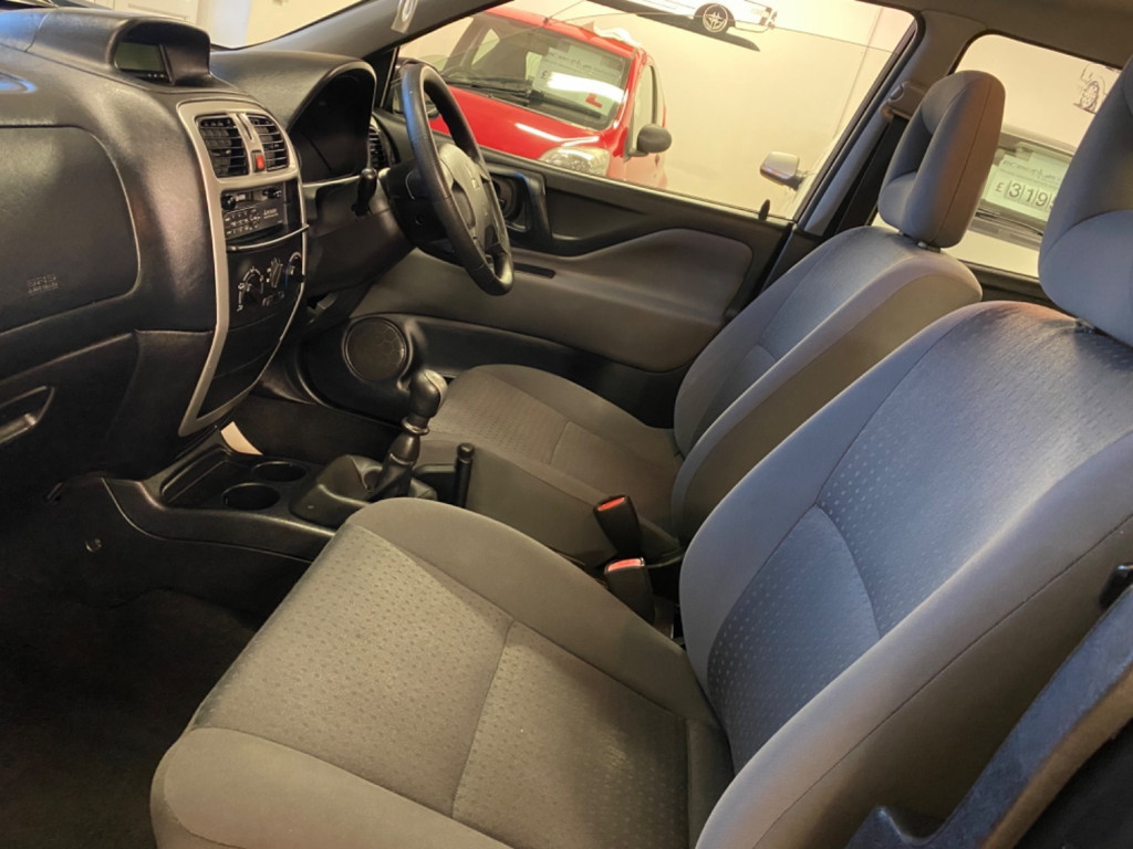 MITSUBISHI SPACE STAR