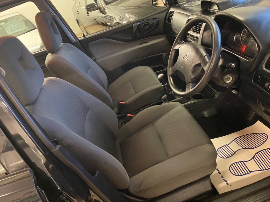 MITSUBISHI SPACE STAR