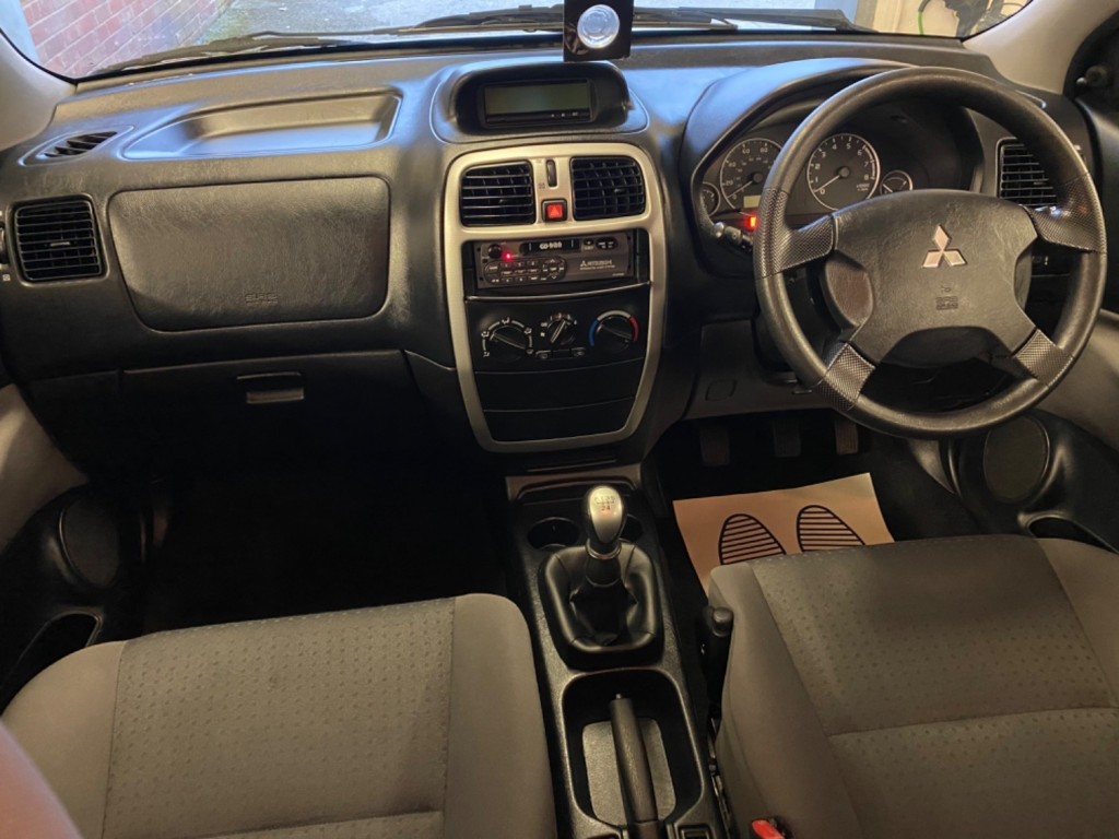 MITSUBISHI SPACE STAR