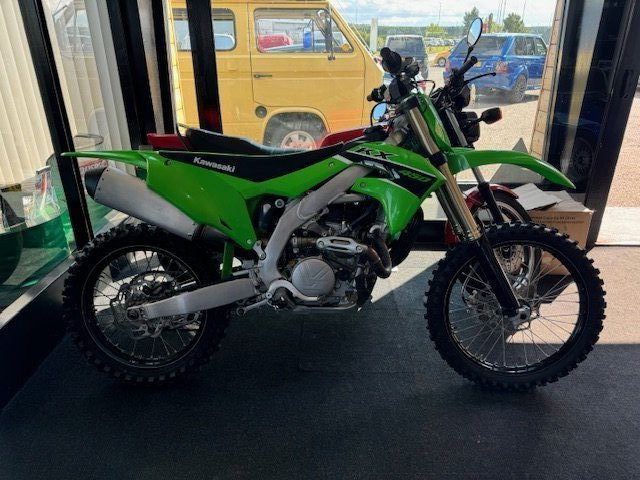KAWASAKI KX450