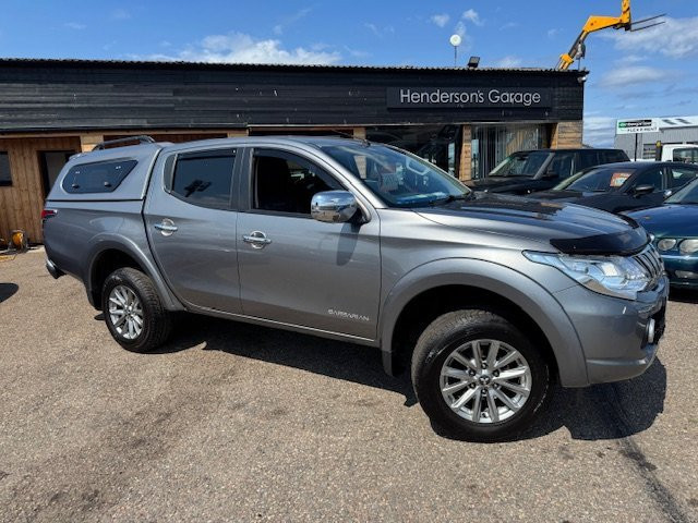 MITSUBISHI L200