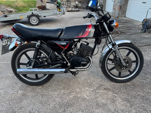 YAMAHA RD125