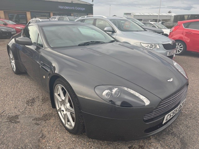 ASTON MARTIN VANTAGE