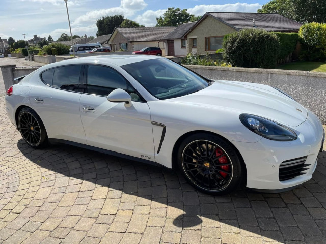 PORSCHE PANAMERA