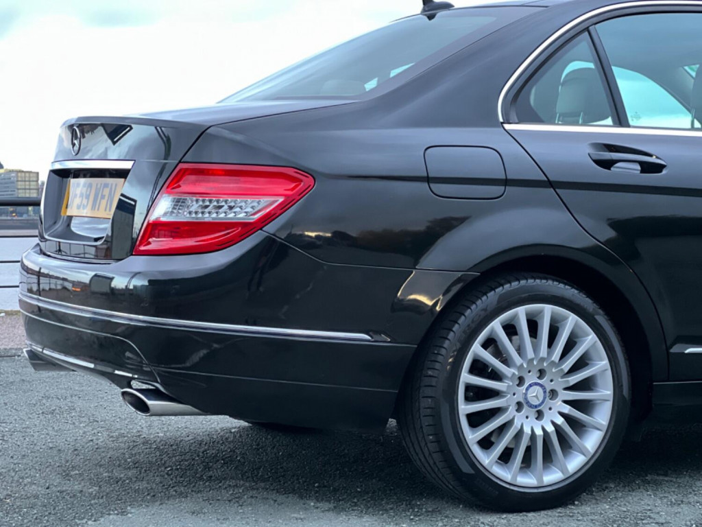 MERCEDES-BENZ C CLASS