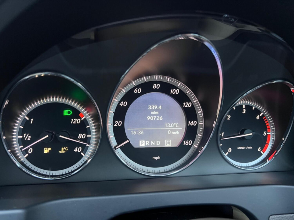 MERCEDES-BENZ C CLASS