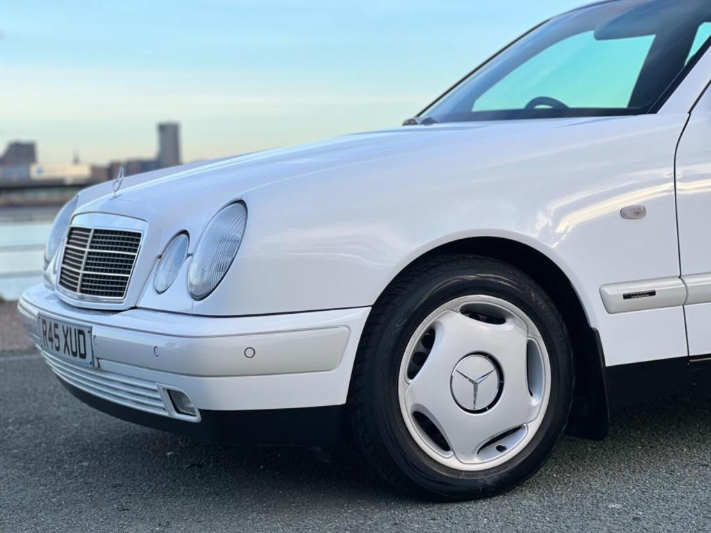 MERCEDES-BENZ E CLASS