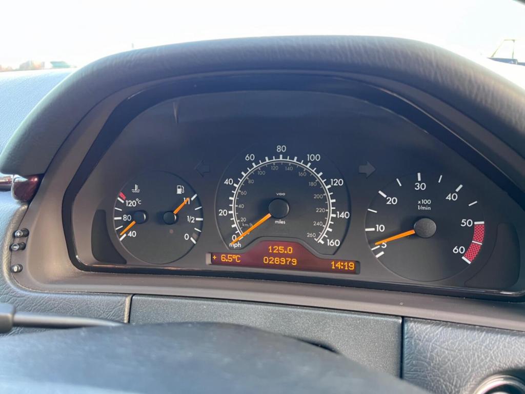 MERCEDES-BENZ E CLASS