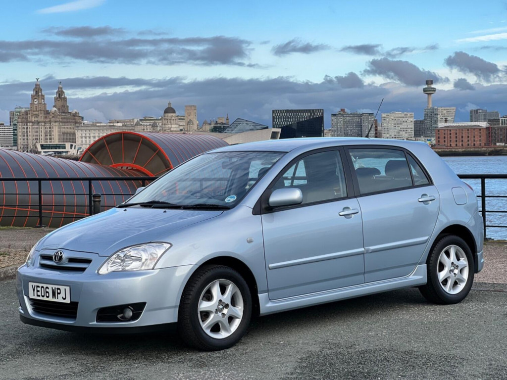 View TOYOTA COROLLA 1.4 VVT-i Colour Collection 