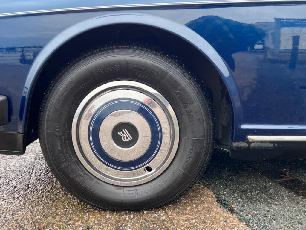 ROLLS-ROYCE SILVER SPIRIT