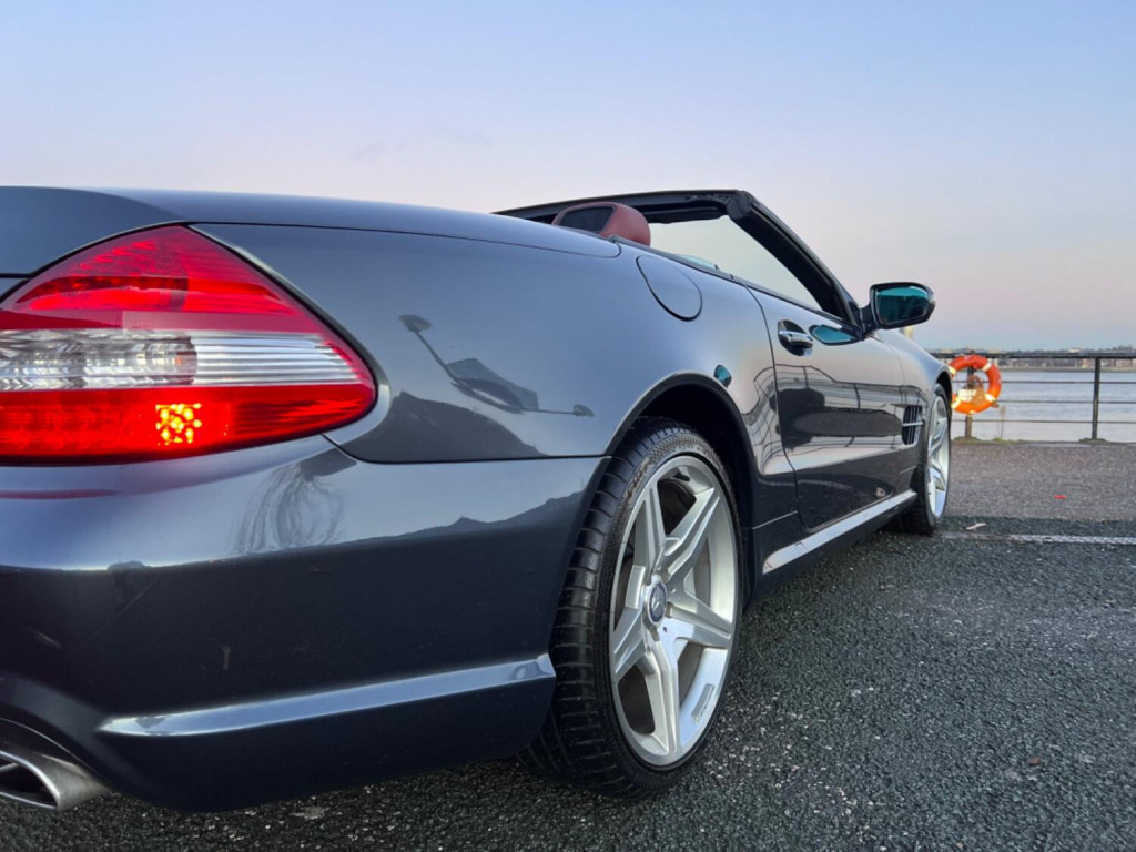 MERCEDES-BENZ SL CLASS
